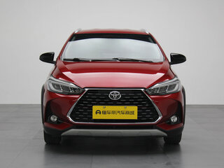 2023 Toyota Yaris XP150 XP150 Рестайлинг 2, красный, 1414009 рублей, вид 2