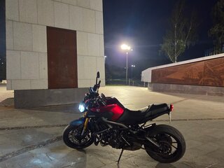 2015 Yamaha MT-09 (FZ-09), красный, 699999 рублей, вид 5
