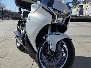 2011 Honda VFR 1200, белый, 750000 рублей, вид 2