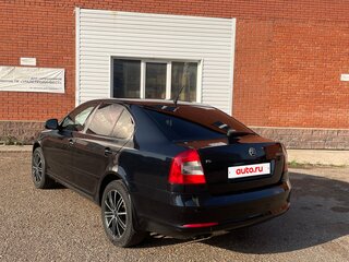 2011 Skoda Octavia DSG7 II (A5) Рестайлинг, чёрный, 800000 рублей, вид 3