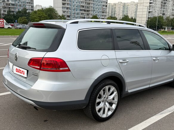 2013 Volkswagen Passat Alltrack B7, серебристый, 1300000 рублей - вид 5