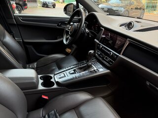 2019 Porsche Macan I Рестайлинг, чёрный, 4700000 рублей, вид 4