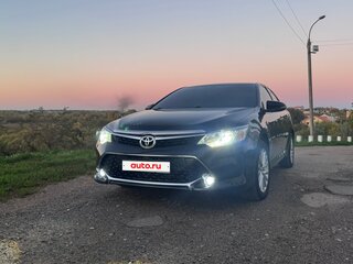 2015 Toyota Camry VII (XV50) Рестайлинг, чёрный, 2030000 рублей, вид 5