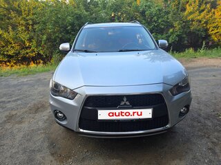 2011 Mitsubishi Outlander II Рестайлинг, серебристый, 1200000 рублей, вид 1