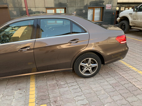 2013 Mercedes-Benz E-Класс 200 IV (W212, S212, C207) Рестайлинг, коричневый, 2200000 рублей, вид 4