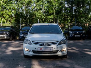 2015 Hyundai Solaris I Рестайлинг, белый, 808000 рублей, вид 3