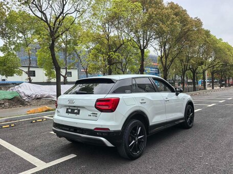 2022 Audi Q2 L 35 TFSI I Рестайлинг, белый, 1664000 рублей, вид 4
