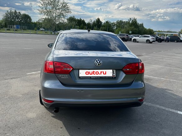 2014 Volkswagen Jetta VI Рестайлинг, серый, 900000 рублей - вид 8