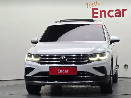 2023 Volkswagen Tiguan II Рестайлинг, белый, 2635000 рублей, вид 1