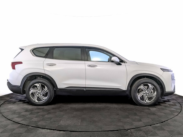 2022 Hyundai Santa Fe IV Рестайлинг, белый, 3625000 рублей - вид 3