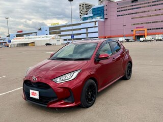 2021 Toyota Yaris IV, красный, 1500000 рублей, вид 1