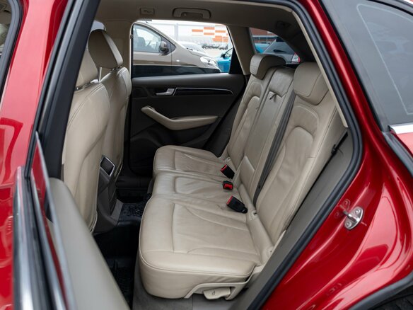 2010 Audi Q5 I (8R), красный, 1395000 рублей - вид 16