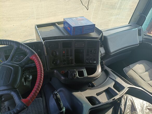 2005 Scania 4-Series, красный, 2400000 рублей - вид 19