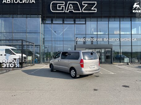 2015 Hyundai Grand Starex, серебристый, 1650000 рублей, вид 5