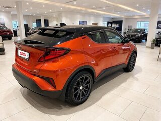 2021 Toyota C-HR I Рестайлинг, оранжевый, 2650000 рублей, вид 4