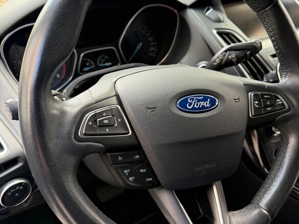 2016 Ford Focus III Рестайлинг, синий, 1400000 рублей - вид 9