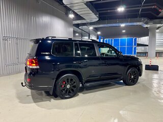 2016 Toyota Land Cruiser 200 Series Рестайлинг 2, чёрный, 6800000 рублей, вид 4