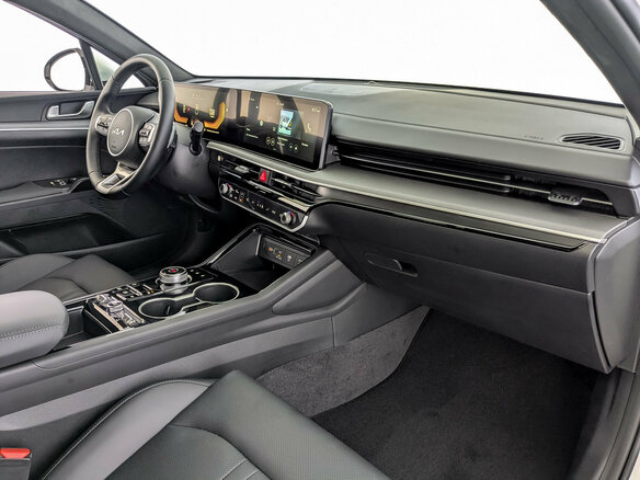 2026 Kia K5 III Рестайлинг, белый, 4630000 рублей - вид 10