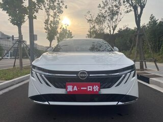 2026 Nissan Sylphy V (B19), белый, 2199666 рублей, вид 2