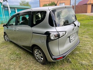 2016 Toyota Sienta II, серебристый, 1310000 рублей, вид 5