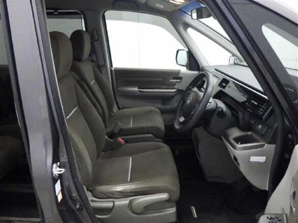2016 Honda Stepwgn V, серый, 1270000 рублей - вид 6