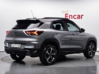 2023 Chevrolet TrailBlazer III, серый, 1490000 рублей, вид 2