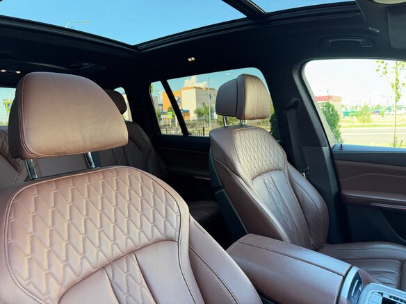 2021 BMW X7 30d I (G07), чёрный, 7800000 рублей - вид 32