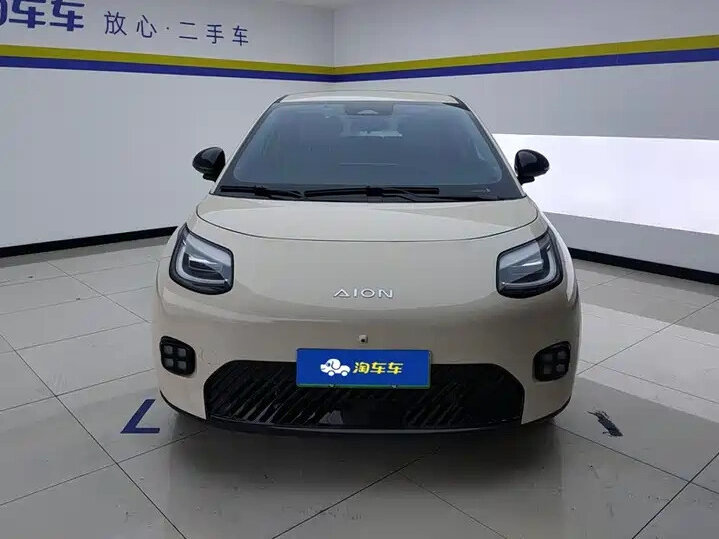 Открыть фотографии: GAC Aion V