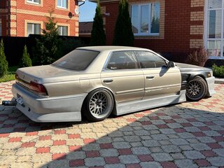1991 Nissan Laurel VI (C33), бежевый, 1250000 рублей, вид 5