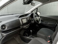 2019 Toyota Vitz III (XP130) Рестайлинг 2, белый, 980000 рублей - вид 11