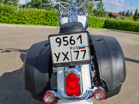 2006 Harley-Davidson Softail Deluxe, белый, 2100000 рублей - вид 2