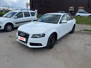 2010 Audi A4 IV (B8), белый, 833000 рублей, вид 2