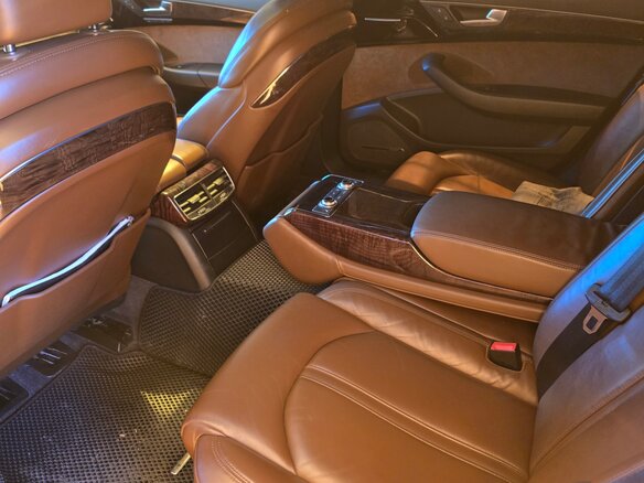 2011 Audi A8 Long III (D4), чёрный - вид 3