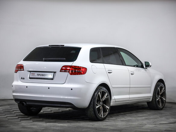 2010 Audi A3 II (8P) Рестайлинг 2, белый, 839000 рублей - вид 4