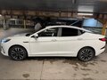 2023 JAC J7 I, белый - вид 1
