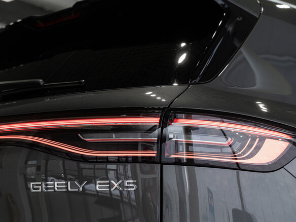Купить новый Geely EX5 Гибрид 2025-2026 EM-R 1.5hyb AT (68 л.с.) гибрид ...