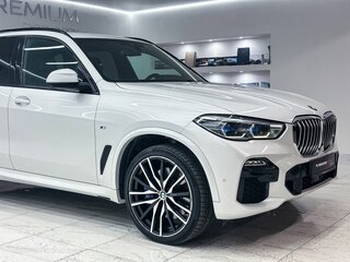 2020 BMW X5 40i IV (G05/G18), белый, 5435000 рублей, вид 3