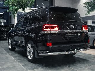 2016 Toyota Land Cruiser 200 Series Рестайлинг 2, чёрный, 6920000 рублей, вид 4