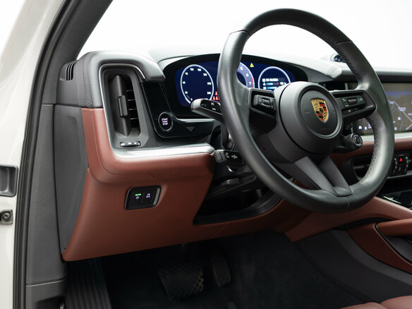 2023 Porsche Cayenne III Рестайлинг, серый, 12890000 рублей - вид 15