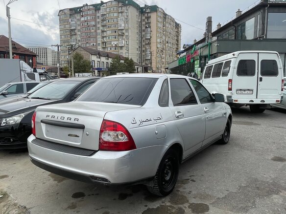 2011 Lada (ВАЗ) Priora I, серебристый, 200000 рублей - вид 2