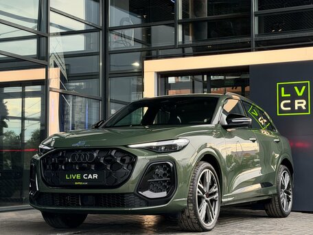 2026 Audi Q5 45 TFSI III (GU), зелёный, 8400000 рублей, вид 2