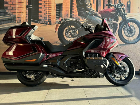 2025 Honda GL 1800 Gold Wing, красный, 4500000 рублей, вид 5