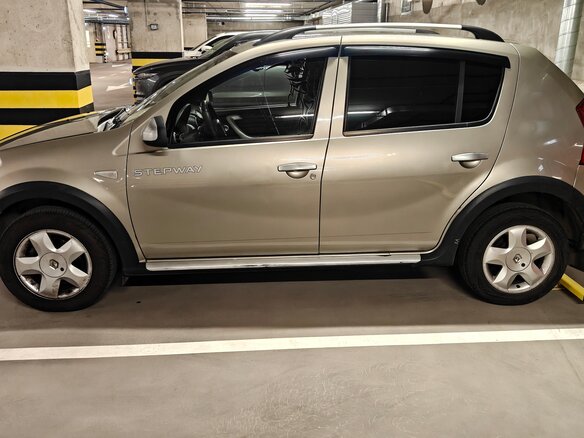 2011 Renault Sandero Stepway I, бежевый, 550000 рублей - вид 8
