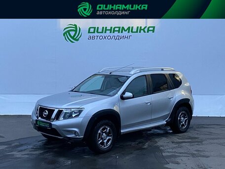 Nissan Terrano III (D10)