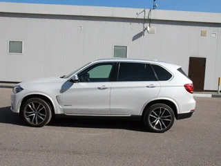 2017 BMW X5 30d III (F15), белый, 4600000 рублей, вид 2