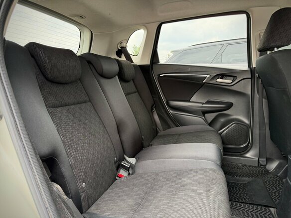 2014 Honda Fit II, белый, 950000 рублей - вид 26