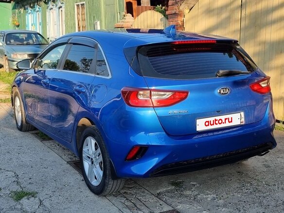 2018 Kia Ceed III, синий, 1650000 рублей - вид 5