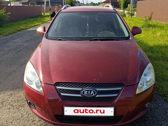 2008 Kia Ceed I, красный, 750000 рублей - вид 1