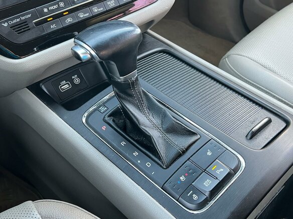 2017 Kia Carnival III, чёрный, 2290000 рублей - вид 13