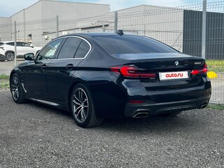 2020 BMW 5 серии 520i VII (G30/G31/G38) Рестайлинг, чёрный, 4750000 рублей, вид 4